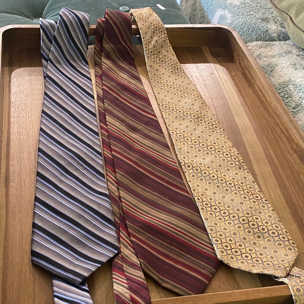 Joseph  Feiss Blue Maroon And Gold Tie Set